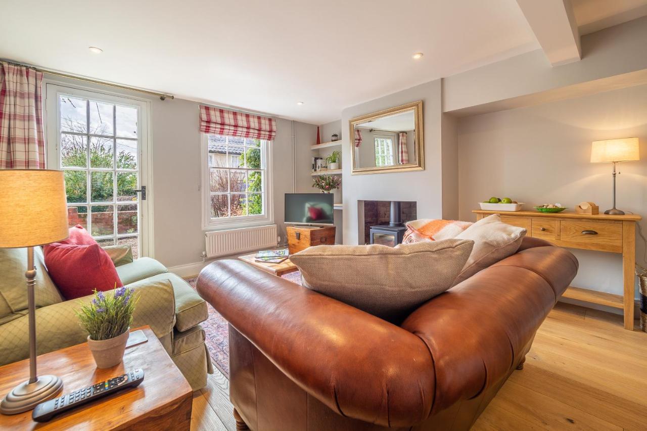 Adorable Cottage With A Log Burner In Heavenly Village - Constable Lodge Nayland Eksteriør billede