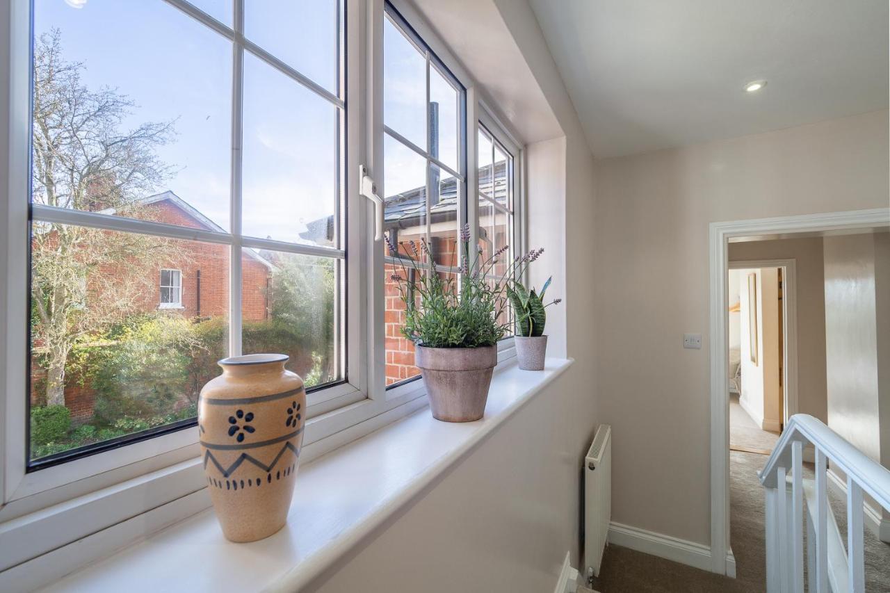Adorable Cottage With A Log Burner In Heavenly Village - Constable Lodge Nayland Eksteriør billede